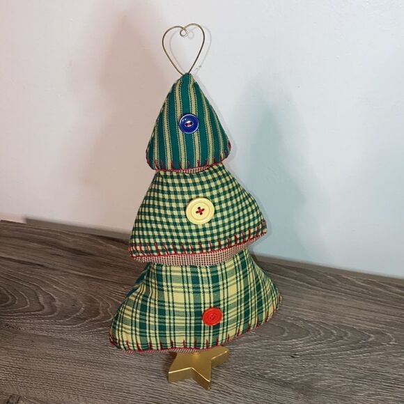 Folk Art Plaid Christmas Tree - Picture 4 of 9